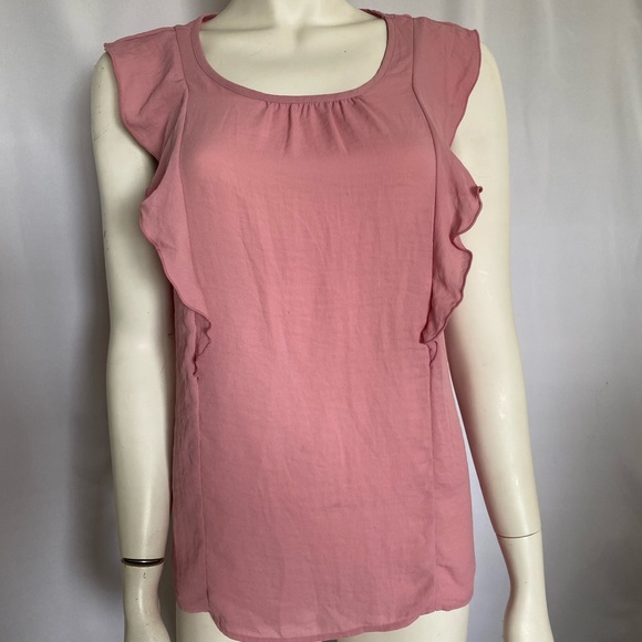🌸3/$20🌸Pink sleeveless blouse. - Picture 1 of 3